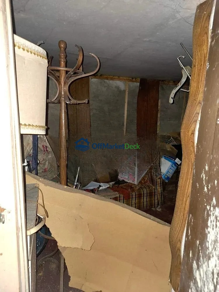 Off-market house in Pleasantville, New Jersey — 3 beds, 2 baths, $130,000 — photo 5 of 8