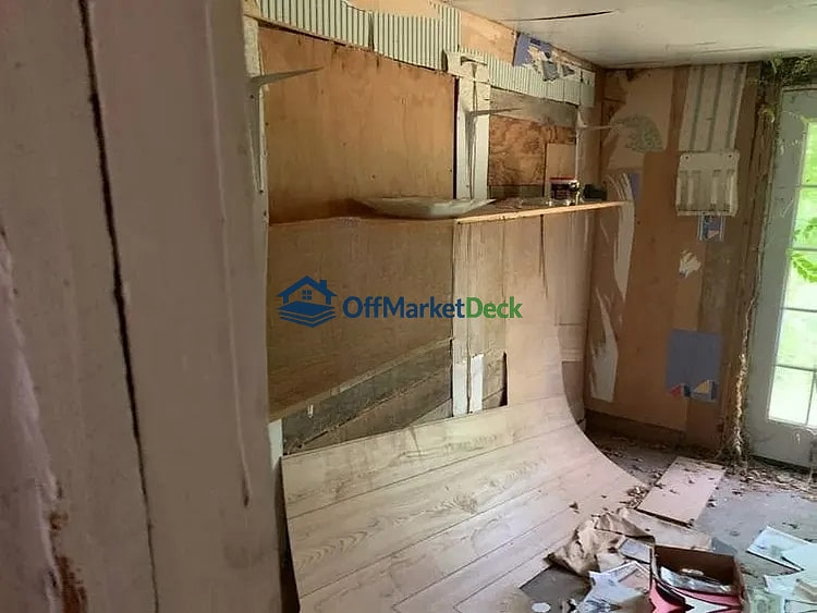 Off-market house in Nancy, Kentucky — 3 beds, 2 baths, $62,000 — photo 5 of 8