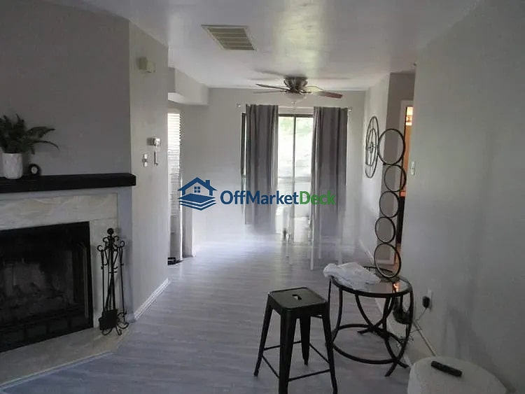 Off-market house in Florissant, Missouri — 1 bed, 1 bath, $65,000 — photo 8 of 8