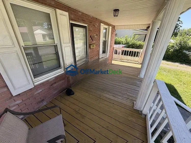 Off-market house in Kingsport, Tennessee — 2 beds, 2 baths, $100,000 — photo 7 of 8