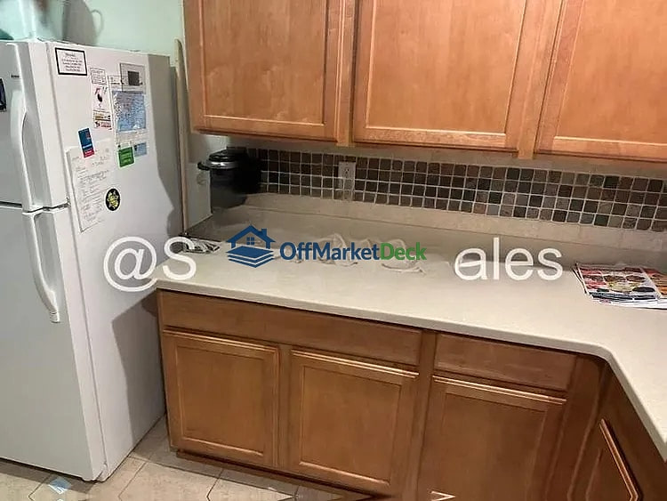 Off-market house in Sacramento, California — 2 beds, 2 baths, $310,000 — photo 7 of 8