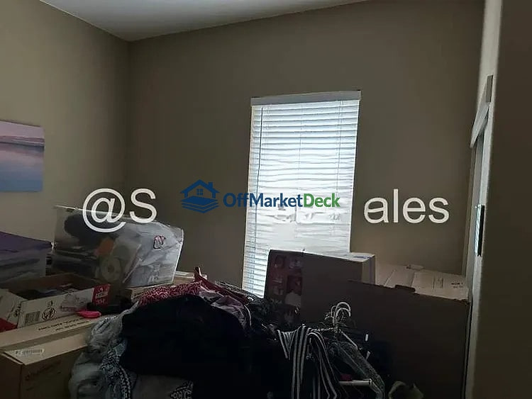 Off-market house in Sacramento, California — 2 beds, 2 baths, $310,000 — photo 3 of 8