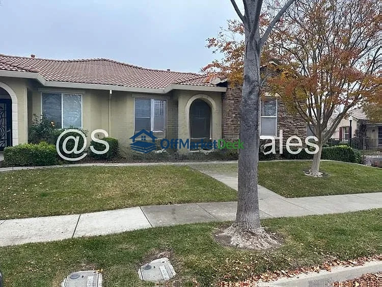 Off-market house in Sacramento, California — 2 beds, 2 baths, $310,000
