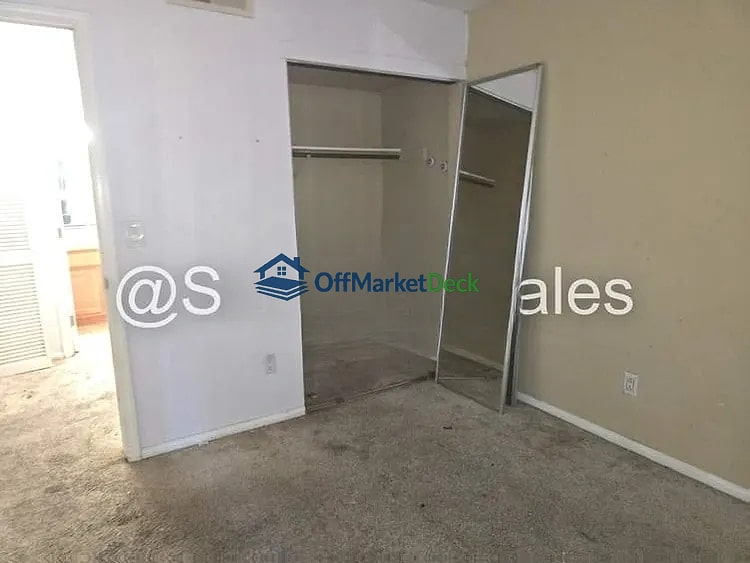 Off-market house in Sacramento, California — 2 beds, 2 baths, $150,000 — photo 7 of 8