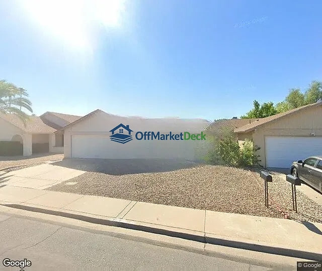 Off-market house in Mesa, Arizona — 3 beds, 2 baths, $399,990 — photo 2 of 3