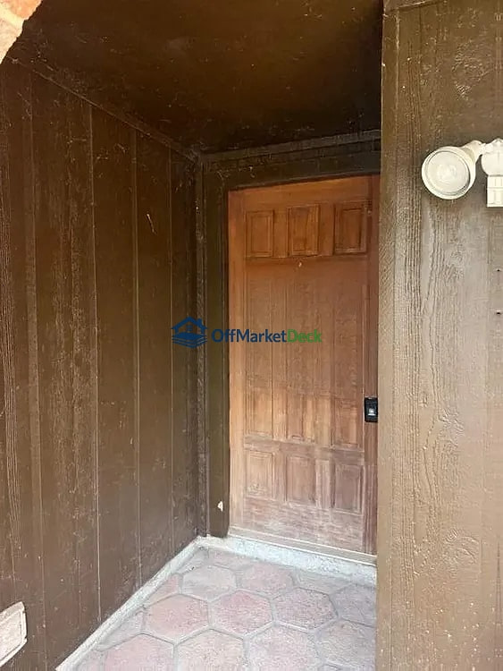 Off-market house in Spring, Texas — 3 beds, 2 baths, $136,000 — photo 4 of 8