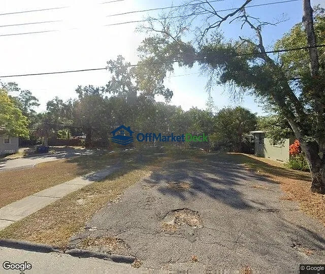 Off-market house in Tampa, Florida — 2 beds, 1 bath, $170,000 — photo 3 of 3