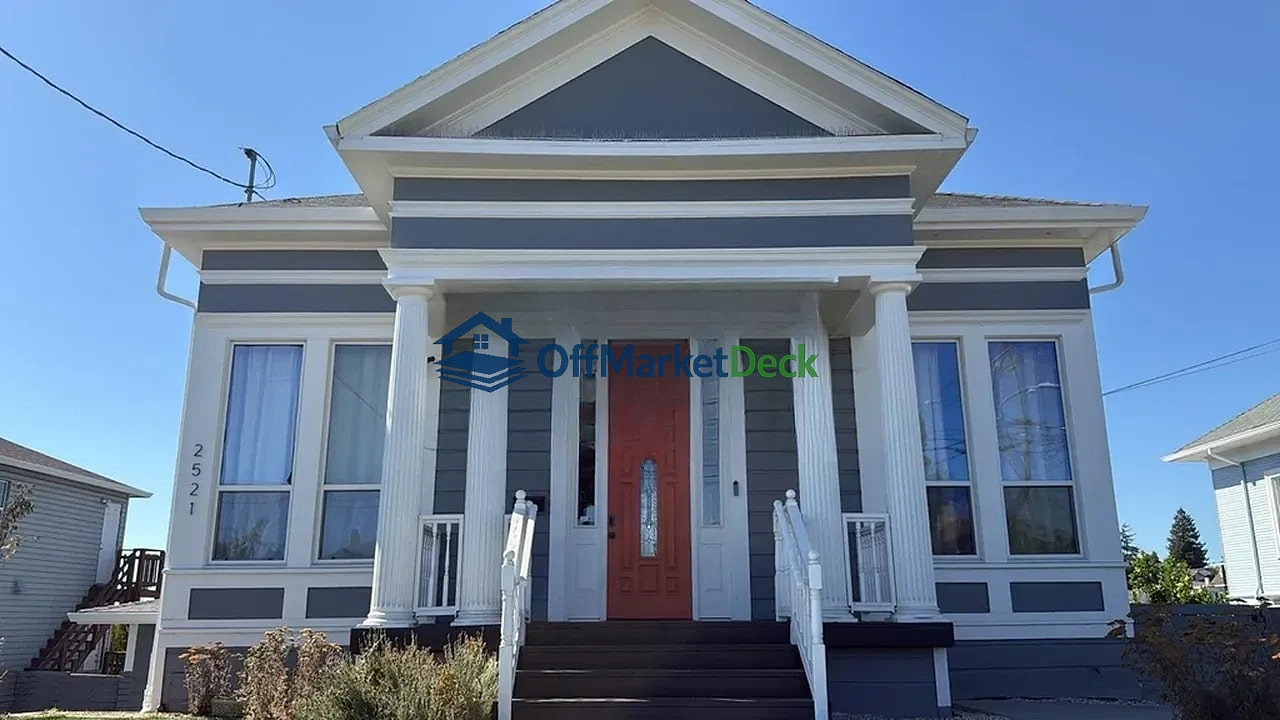 Off-market house in Oakland, California — 5 beds, 3 baths, $697,900 — photo 2 of 8