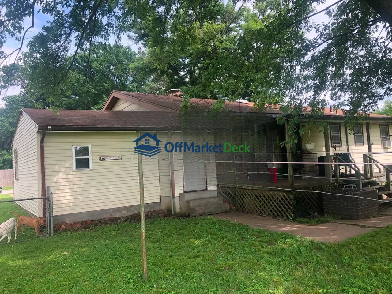 Off-market house in Wood Heights, Missouri — 3 beds, 1 bath, $84,900 — photo 3 of 8