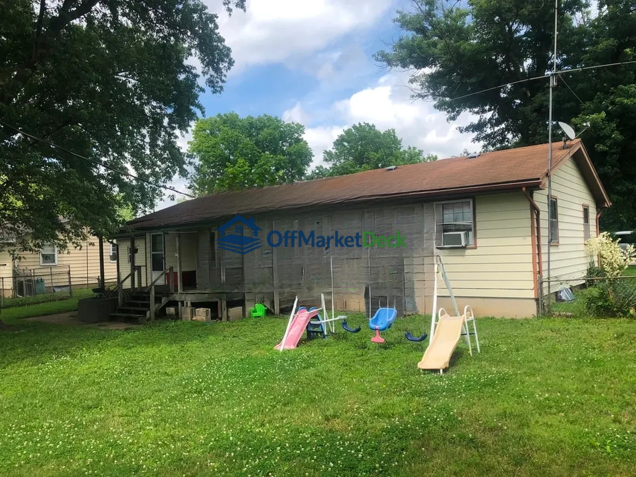 Off-market house in Wood Heights, Missouri — 3 beds, 1 bath, $84,900 — photo 8 of 8