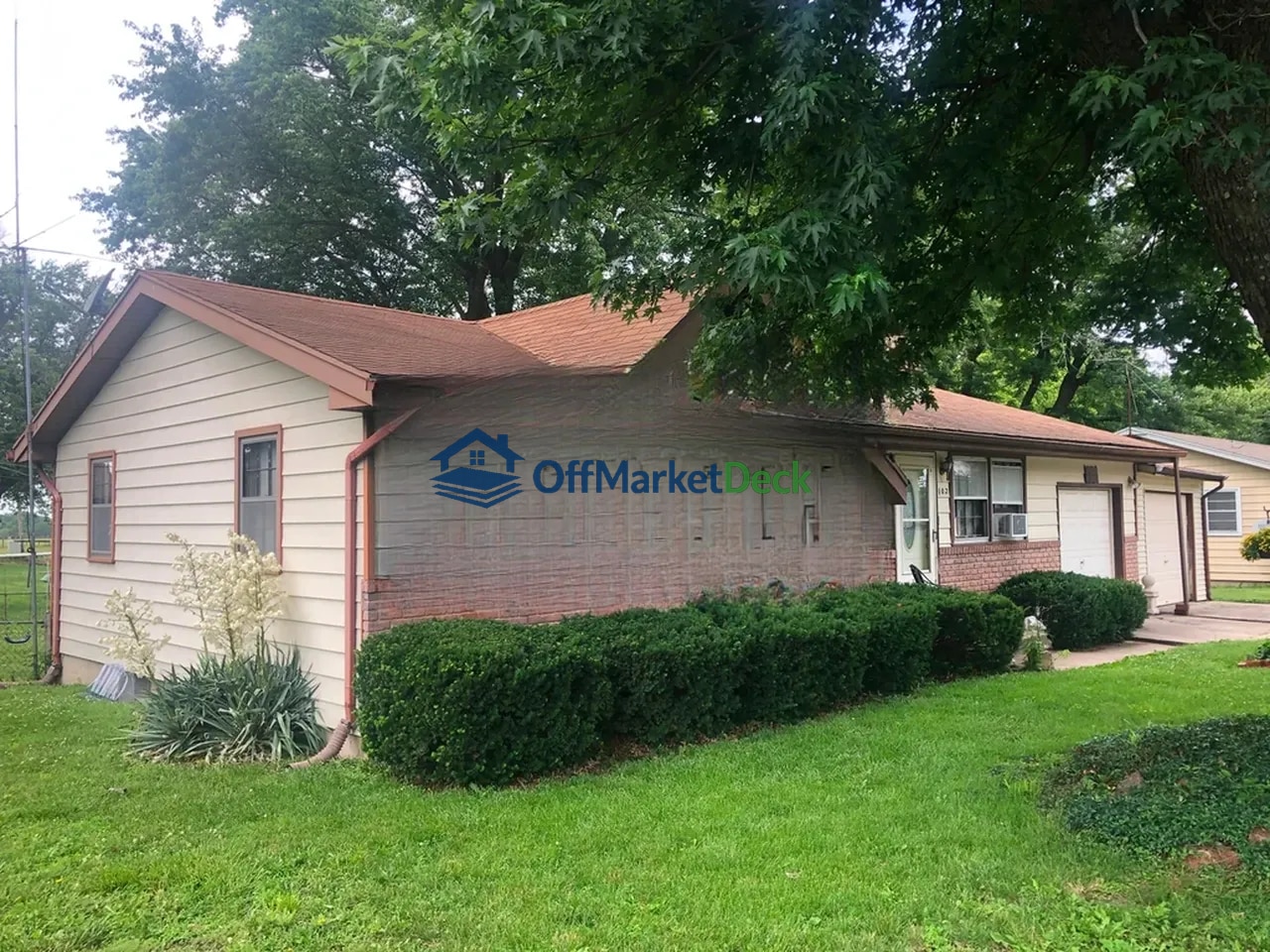 Off-market house in Wood Heights, Missouri — 3 beds, 1 bath, $84,900 — photo 2 of 8