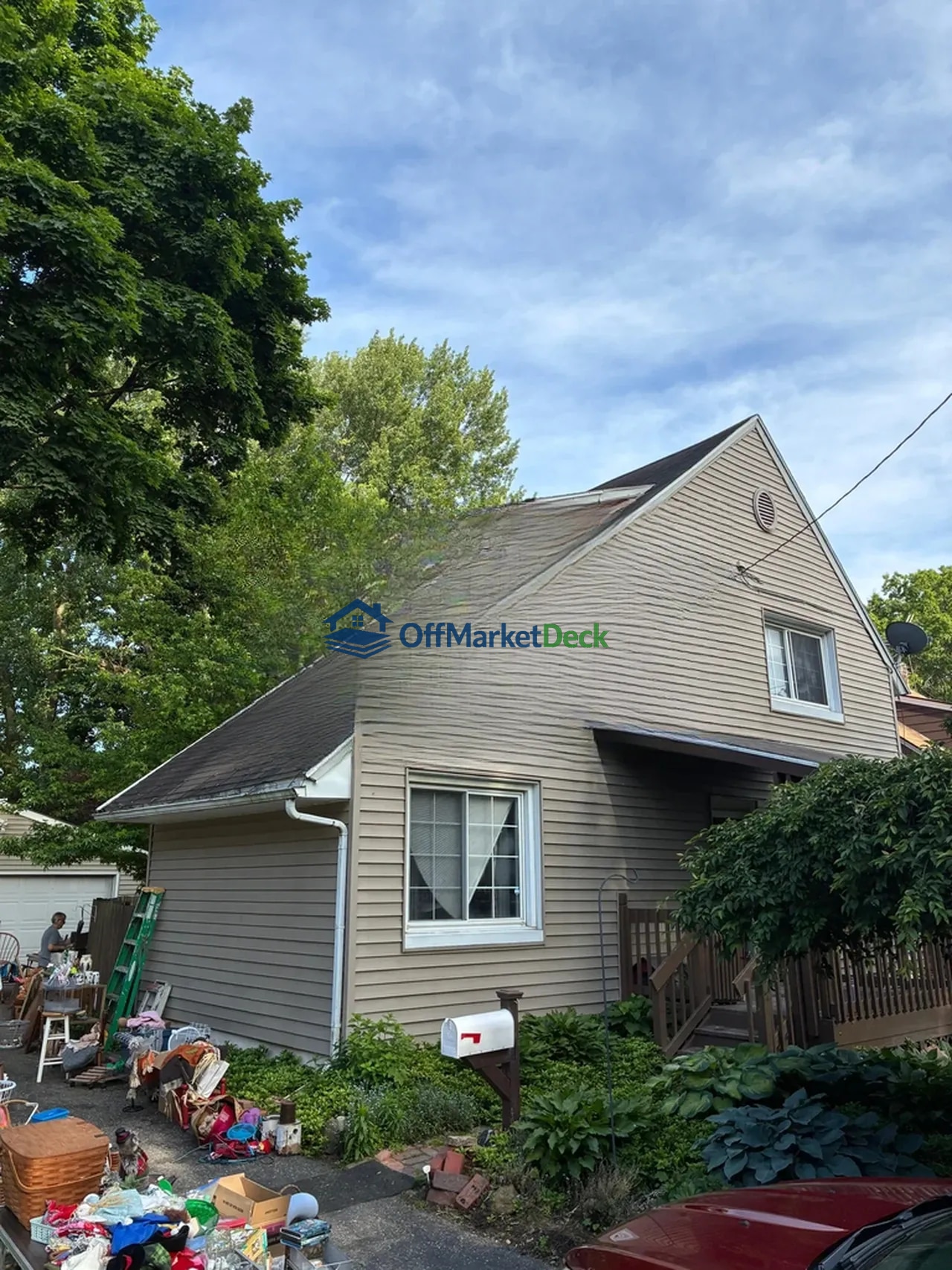Off-market house in Akron, Ohio — 2 beds, 1 bath, $59,900 — photo 2 of 8