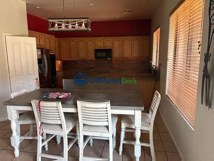 Off-market house in Gilbert, Arizona — 5 beds, 4 baths, $574,900 — photo 3 of 8