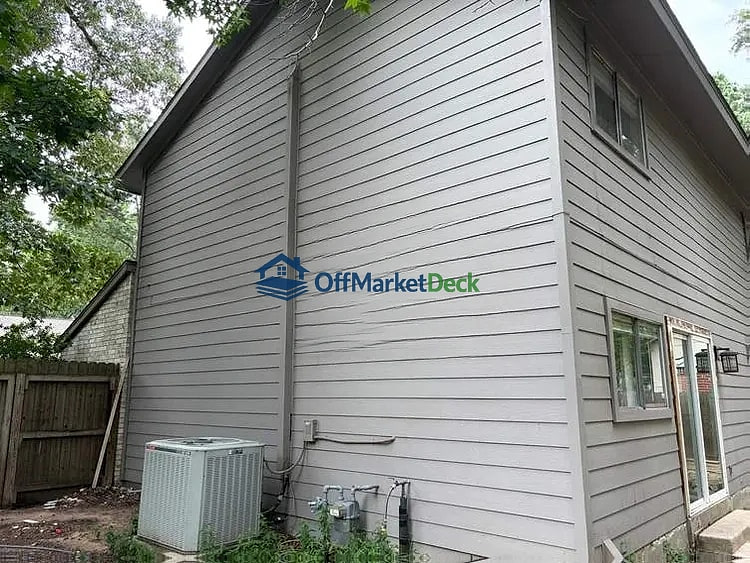 Off-market house in Spring, Texas — 3 beds, 2 baths, $226,000 — photo 8 of 8