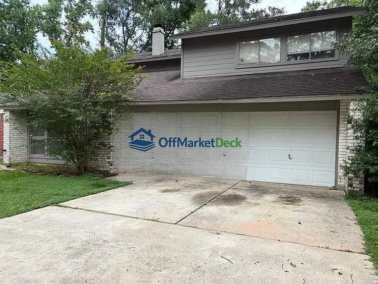 Off-market house in Spring, Texas — 3 beds, 2 baths, $226,000 — photo 4 of 8