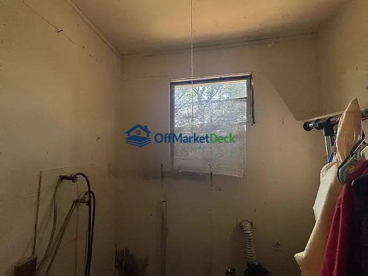 Off-market house in Pearl, Mississippi — 3 beds, 1 bath, $110,000 — photo 5 of 8