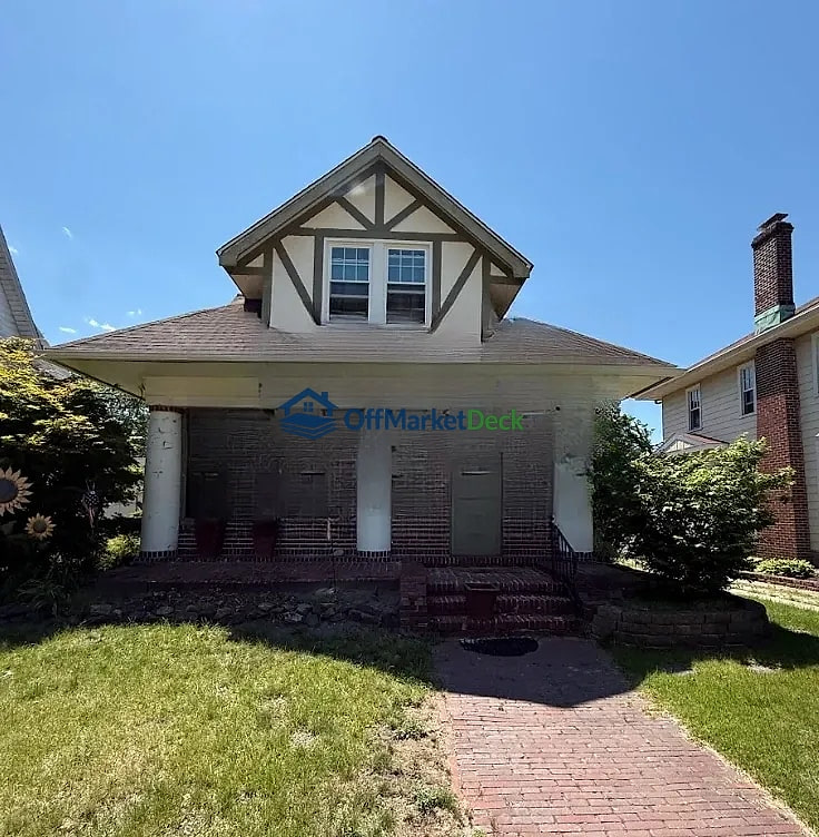 Off-market house in Merchantville, New Jersey — 3 beds, 1 bath, $255,000