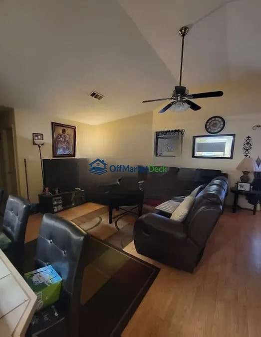 Off-market house in Gulfport, Mississippi — 3 beds, 2 baths, $120,000 — photo 4 of 8
