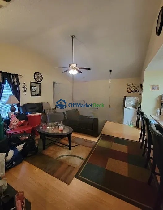 Off-market house in Gulfport, Mississippi — 3 beds, 2 baths, $120,000 — photo 3 of 8