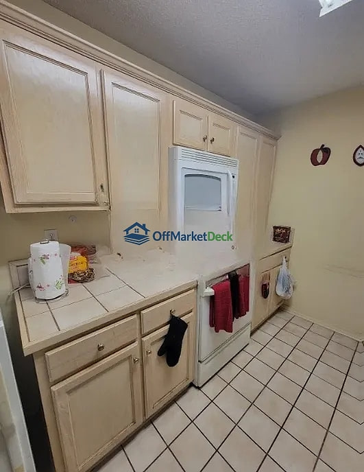 Off-market house in Gulfport, Mississippi — 3 beds, 2 baths, $120,000 — photo 8 of 8