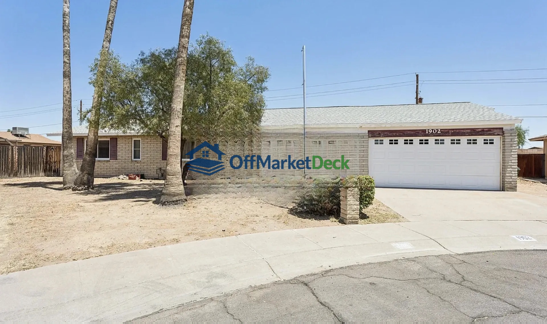 Off-market house in Phoenix, Arizona — 4 beds, 2 baths, $369,990