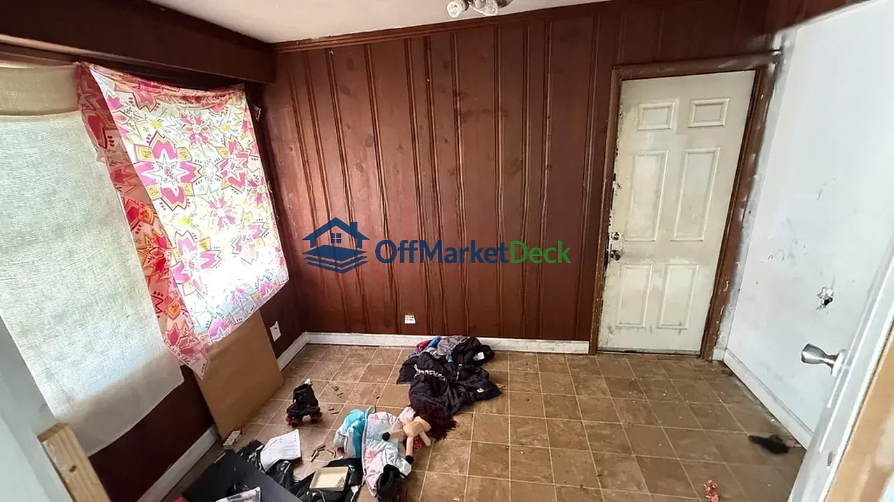 Off-market house in St. Louis, Missouri — 3 beds, 1 bath, $54,900 — photo 8 of 8