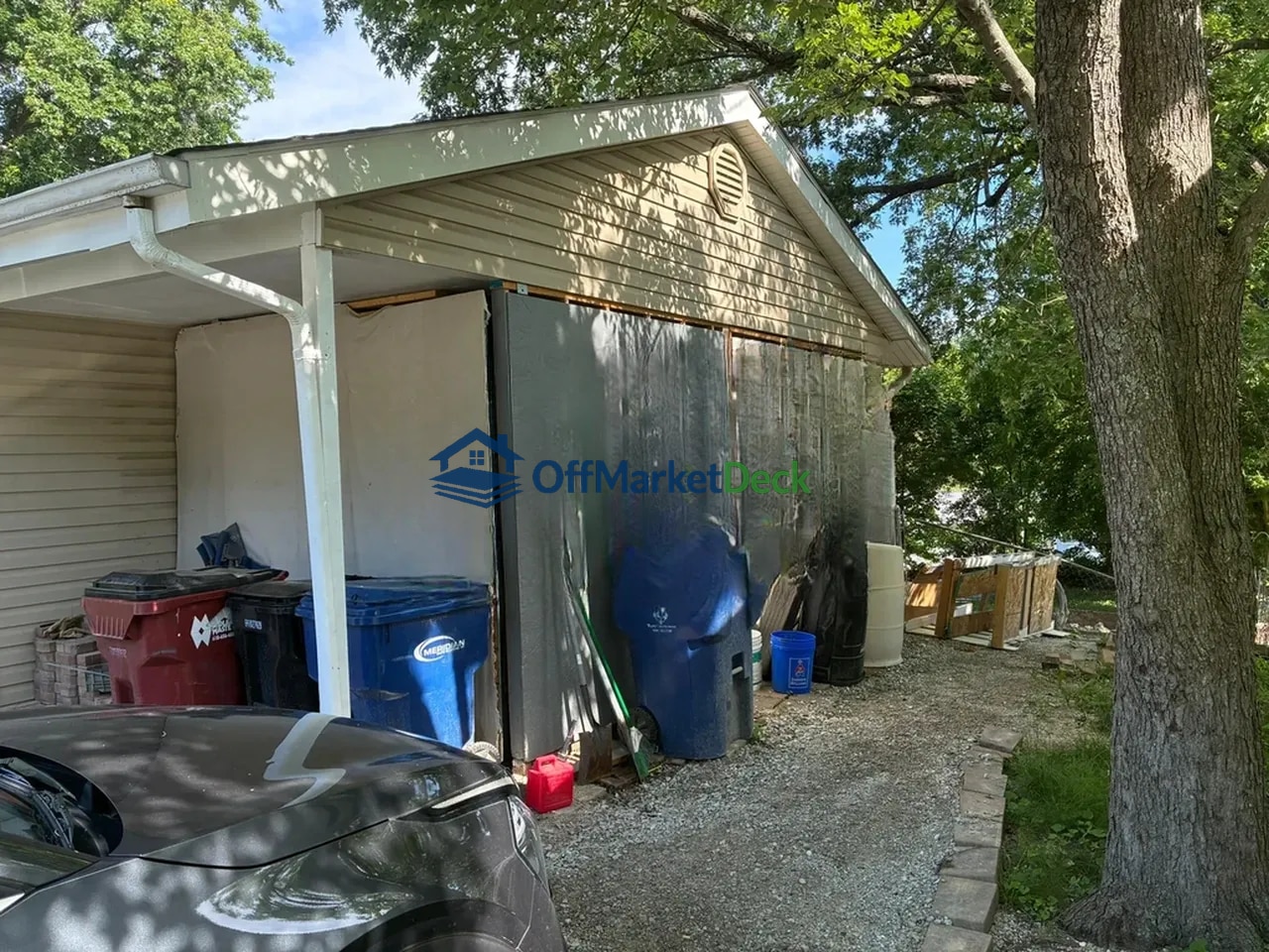 Off-market house in Fenton, Missouri — 3 beds, 1 bath, $229,900 — photo 3 of 8