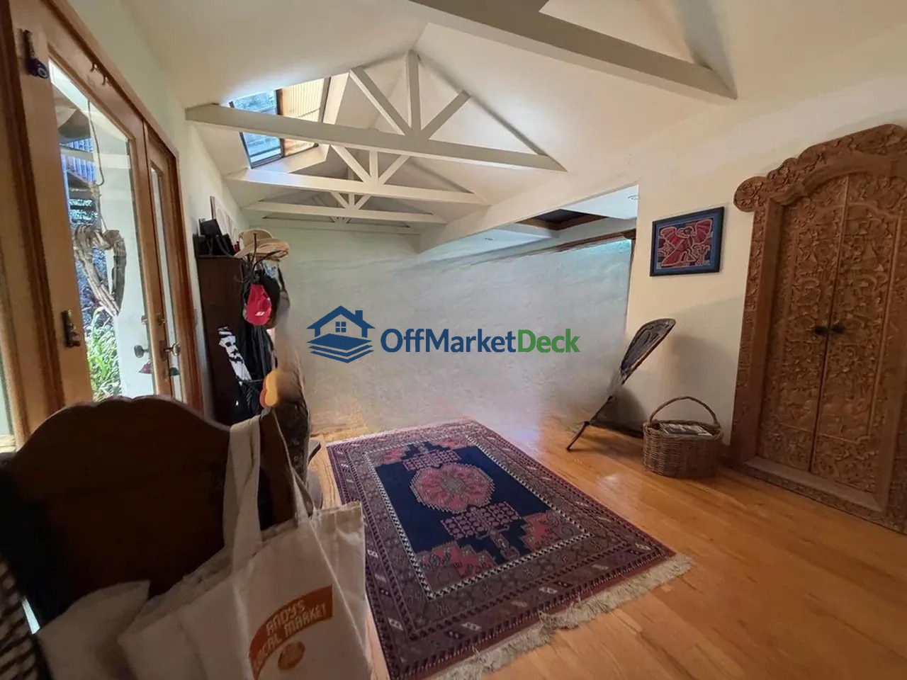Off-market house in San Anselmo, California — 3 beds, 3 baths, $999,900 — photo 6 of 8