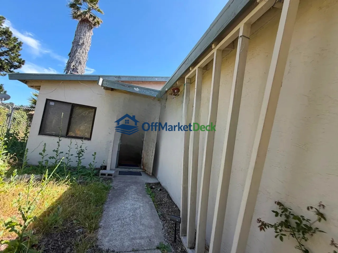 Off-market house in Pinole, California — 3 beds, 1.5 baths, $499,900 — photo 7 of 8