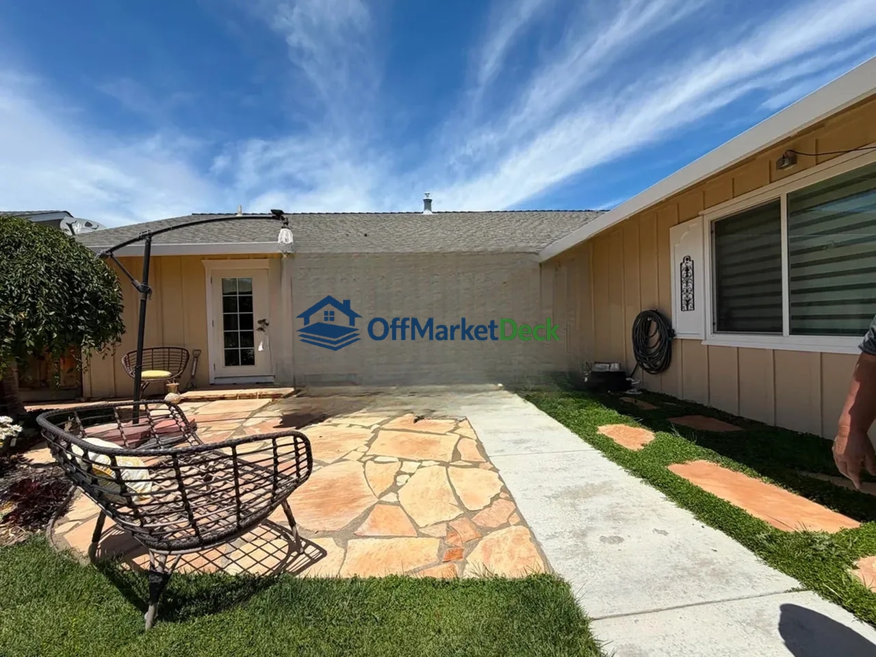 Off-market house in Livermore, California — 3 beds, 2 baths, $899,900 — photo 2 of 8