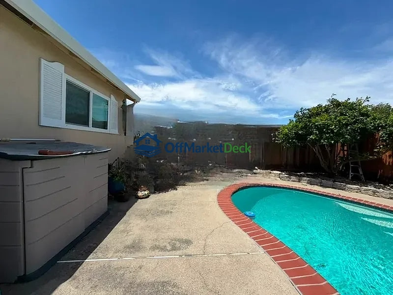 Off-market house in Livermore, California — 3 beds, 2 baths, $899,900 — photo 5 of 8