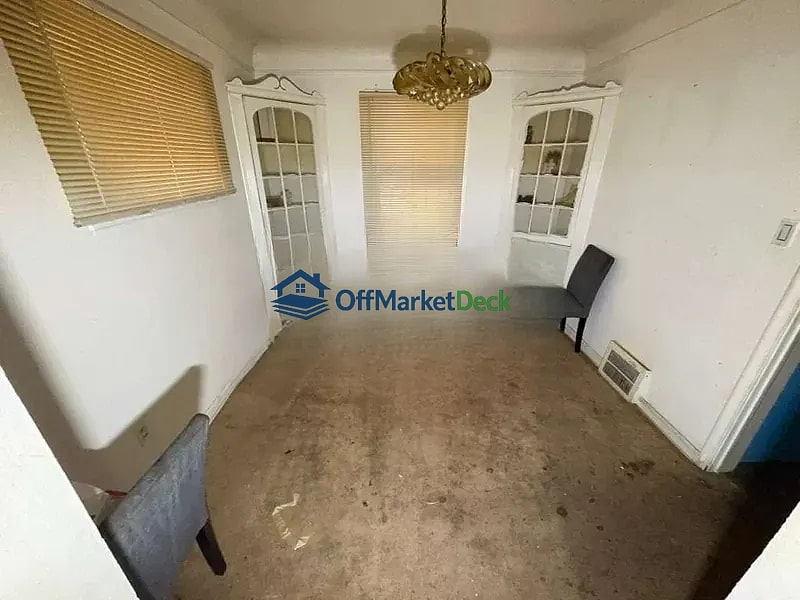 Off-market multi family in Detroit, Michigan — 3 beds, 1 bath, $19,900 — photo 3 of 8