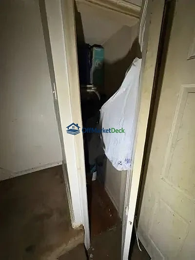 Off-market multi family in Detroit, Michigan — 3 beds, 1 bath, $19,900 — photo 7 of 8