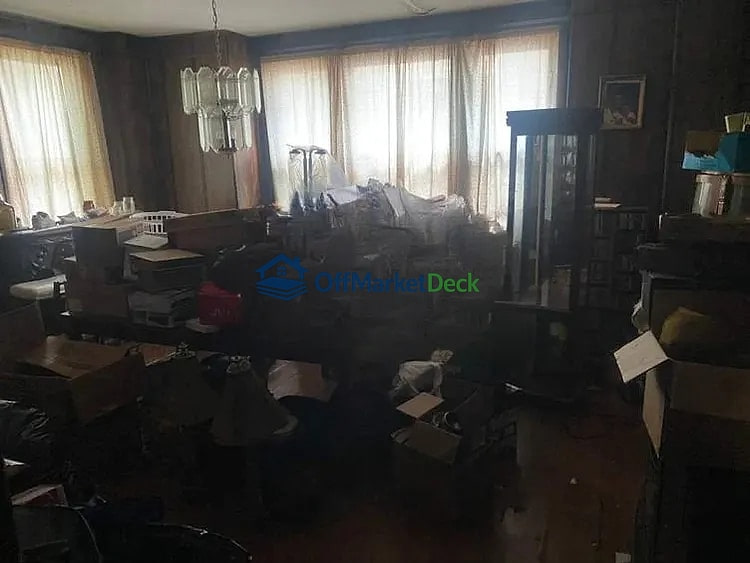 Off-market house in Evansville, Indiana — 4 beds, 2 baths, $70,000 — photo 3 of 8