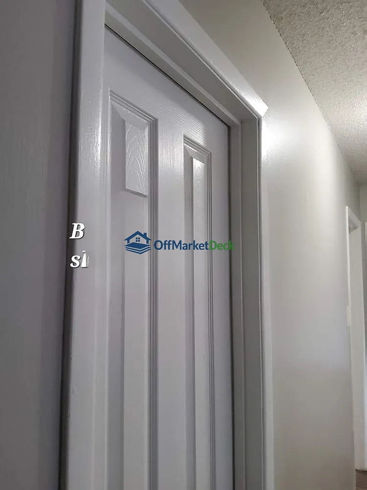 Off-market house in Memphis, Tennessee — 3 beds, 1 bath, $142,900 — photo 3 of 8