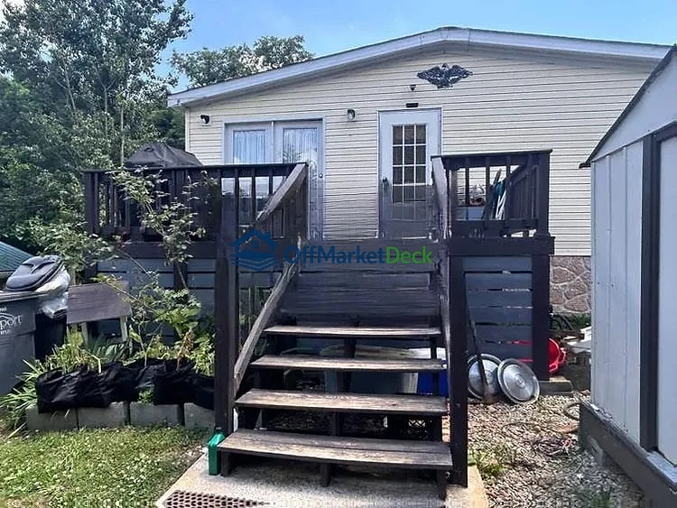 Off-market house in Kingsport, Tennessee — 3 beds, 2 baths, $120,000 - Blurred background Image