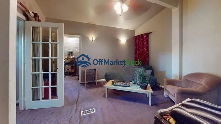 Off-market house in West Valley City, Utah — 4 beds, 3 baths, $435,000 — photo 6 of 8