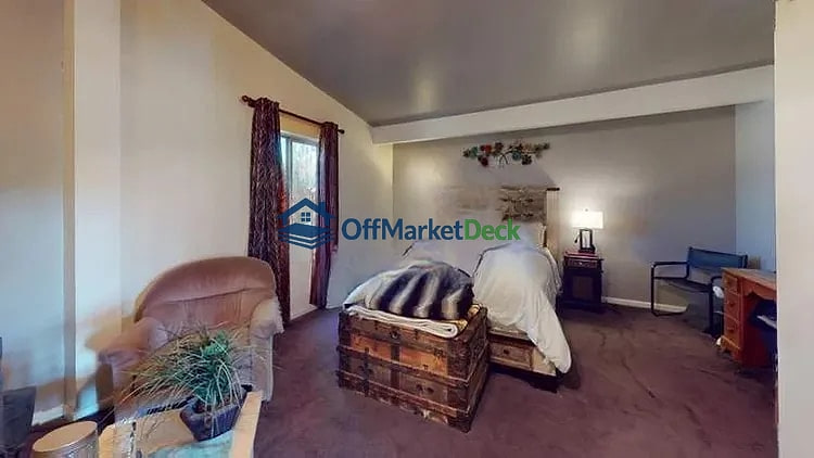 Off-market house in West Valley City, Utah — 4 beds, 3 baths, $435,000 — photo 7 of 8