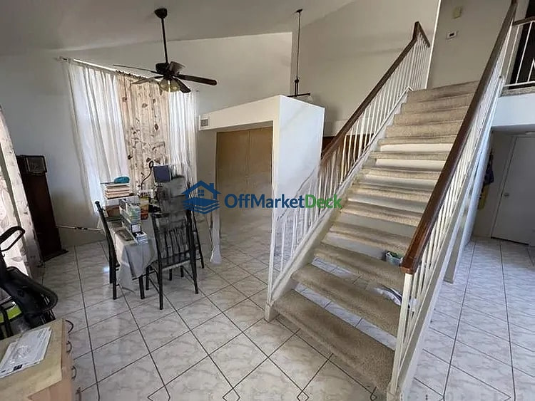 Off-market house in Chandler, Arizona — 3 beds, 2.5 baths, $359,900 — photo 7 of 8