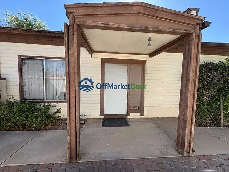 Off-market house in Chandler, Arizona — 3 beds, 2.5 baths, $359,900 — photo 2 of 8
