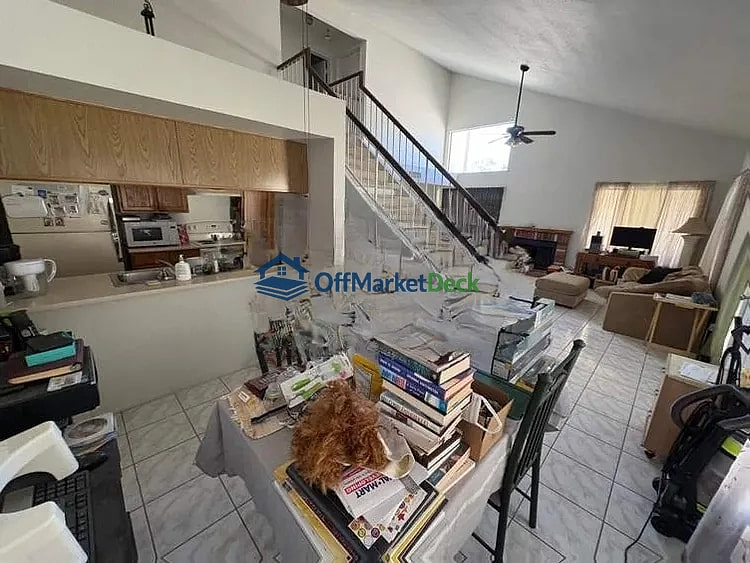 Off-market house in Chandler, Arizona — 3 beds, 2.5 baths, $359,900 — photo 8 of 8