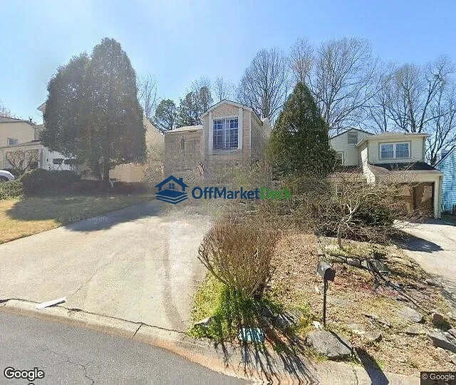 Off-market house in Tucker, Georgia — 3 beds, 2 baths, $255,000 — photo 2 of 3