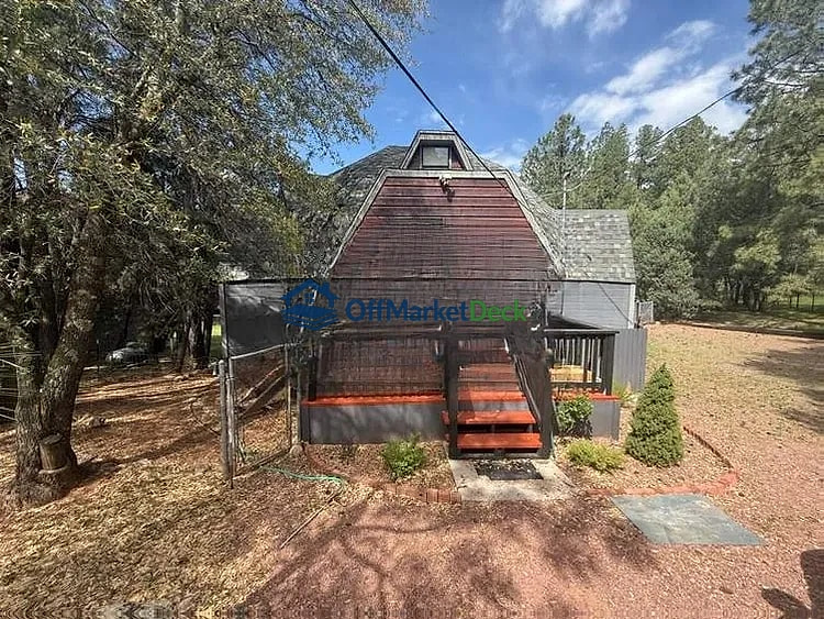 Off-market house in Payson, Arizona — 3 beds, 3 baths, $370,000 — photo 2 of 8