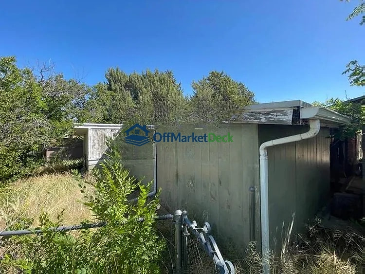 Off-market house in Prescott, Arizona — 2 beds, 1 bath, $135,000 — photo 7 of 8