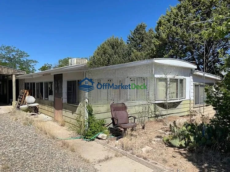 Off-market house in Prescott, Arizona — 2 beds, 1 bath, $135,000 — photo 2 of 8