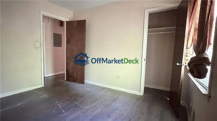 Off-market house in Atlanta, Georgia — 3 beds, 1.5 baths, $130,000 — photo 3 of 8