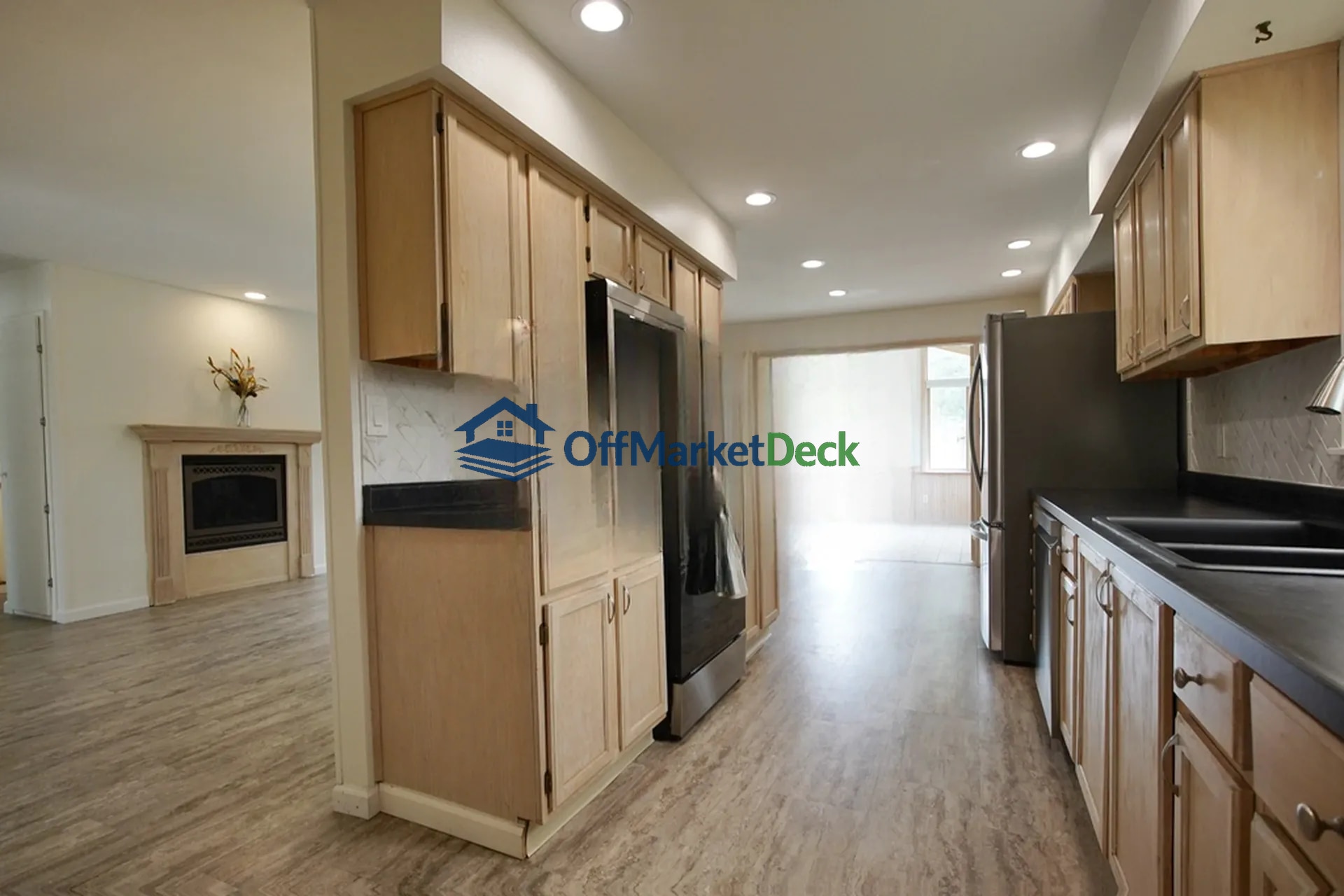 Off-market house in Casper, Wyoming — 4 beds, 2 baths, $335,000 — photo 5 of 8
