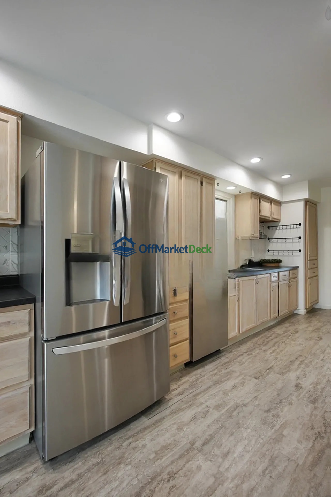 Off-market house in Casper, Wyoming — 4 beds, 2 baths, $335,000 — photo 4 of 8