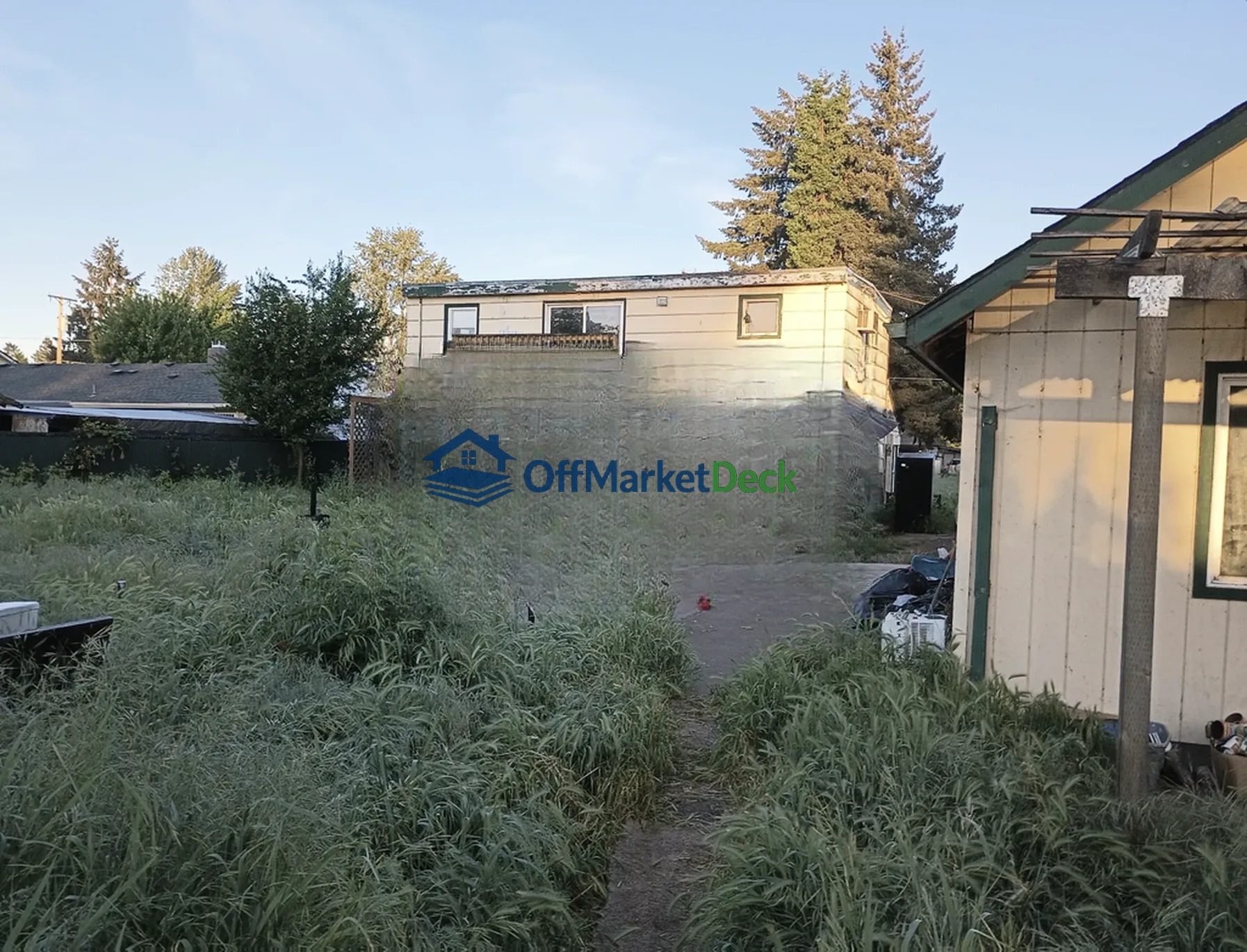 Off-market house in Eugene, Oregon — 3 beds, 2 baths, $300,000 — photo 3 of 4