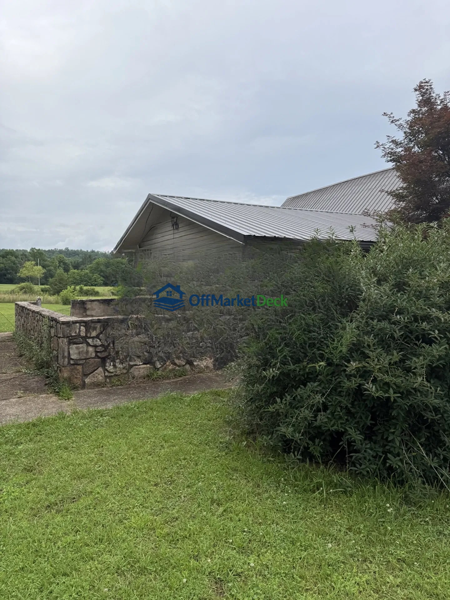 Off-market house in Riceville, Tennessee — 3 beds, 2.5 baths, $525,000 — photo 3 of 8